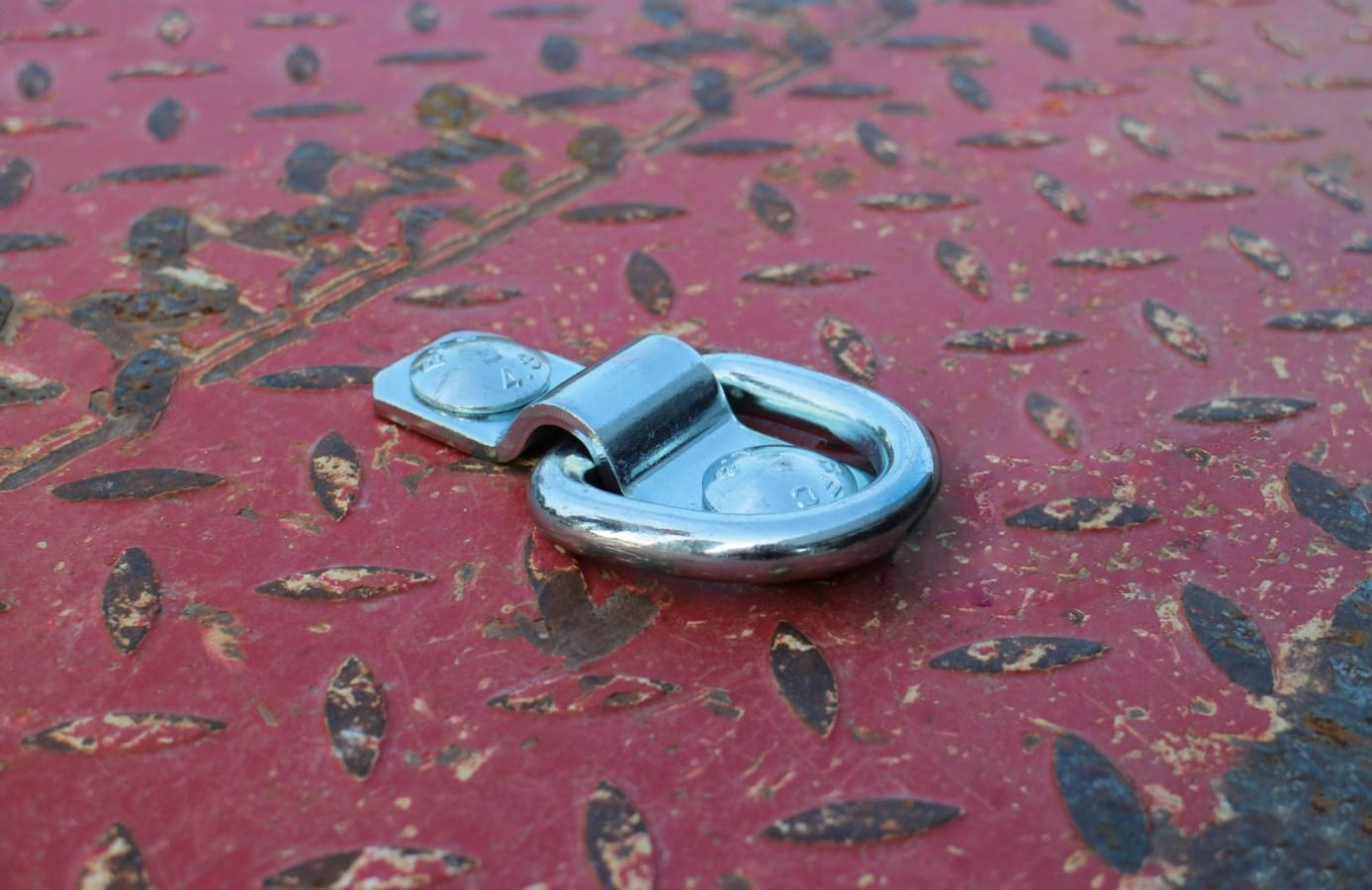 Rögzítő gyűrű füllel – 58 × 20 mm, horganyzott acél