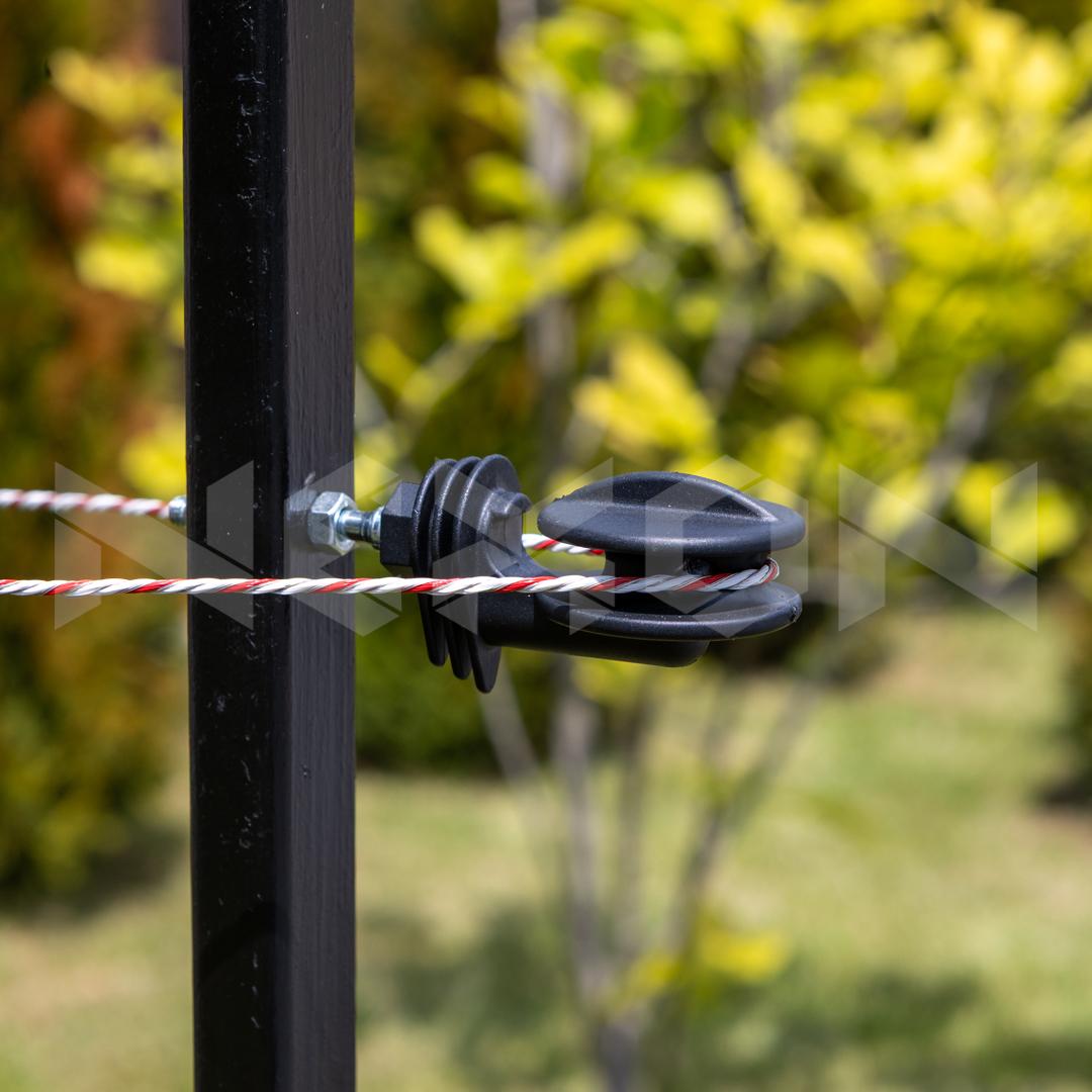 Izolator de colt Super cu surub metric, T-post NEXON modular