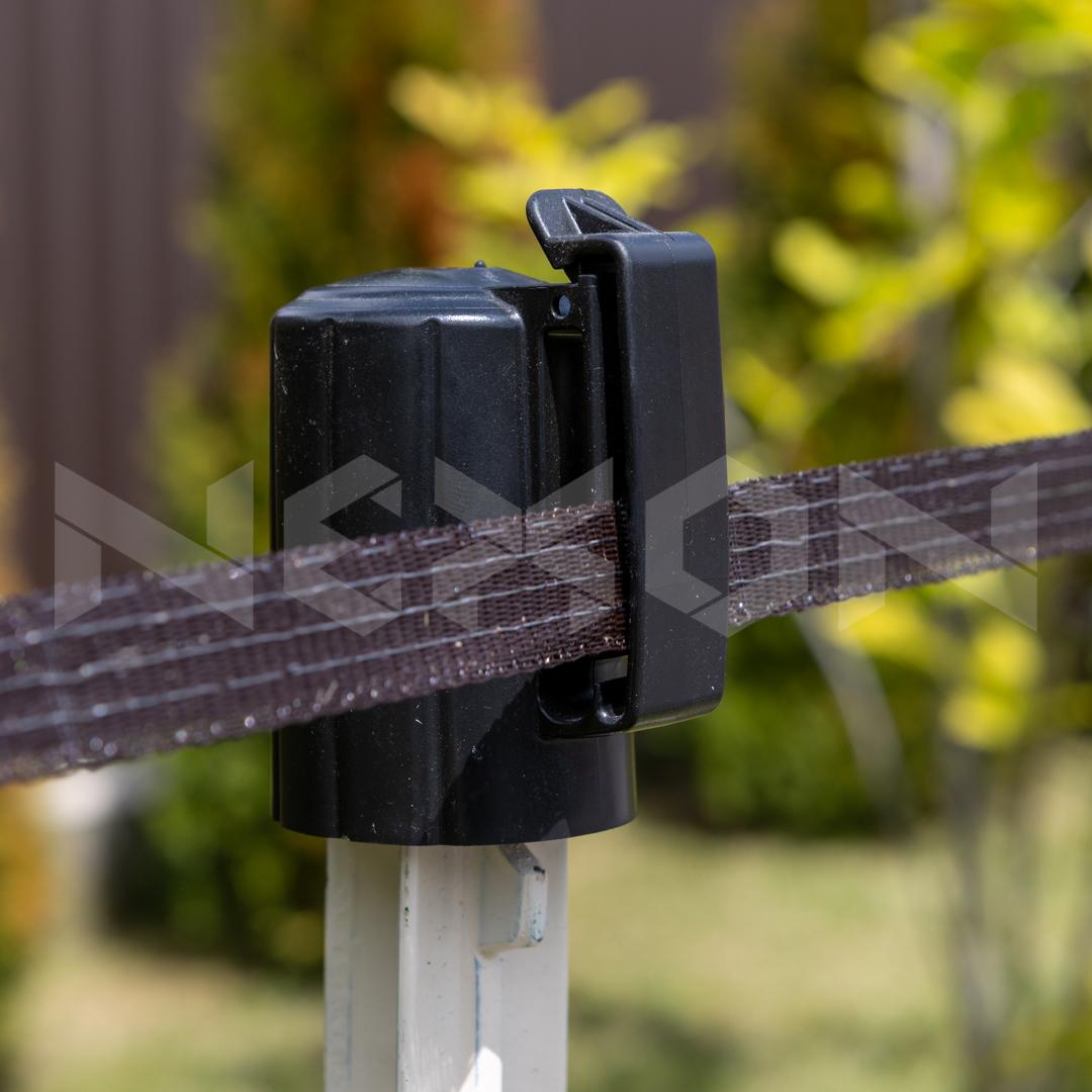 Izolator in cap de stalp T-Post NEXON modular, negru