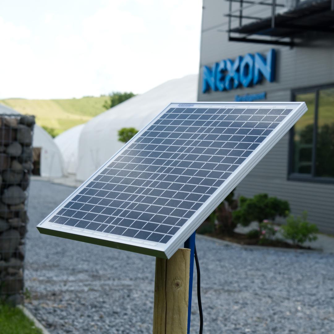 NEXON 20W Solar Panel with Support