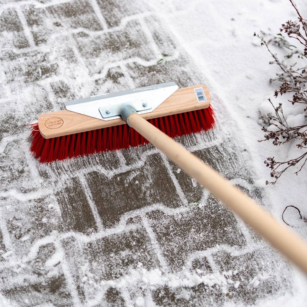 Nagyméretű seprű kaparóéllel