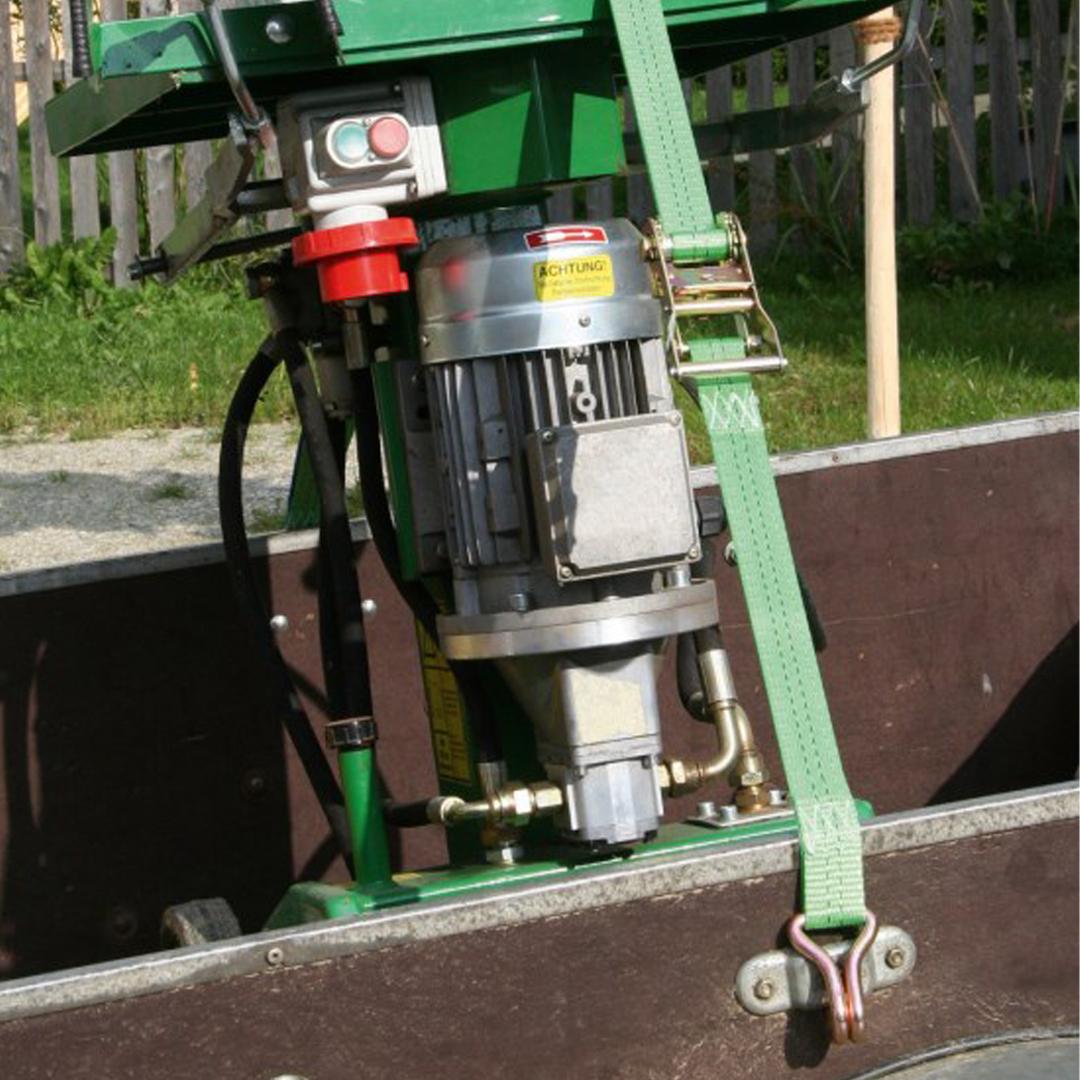 Racsnival ellátott rögzítő heveder dupla J kampókkal