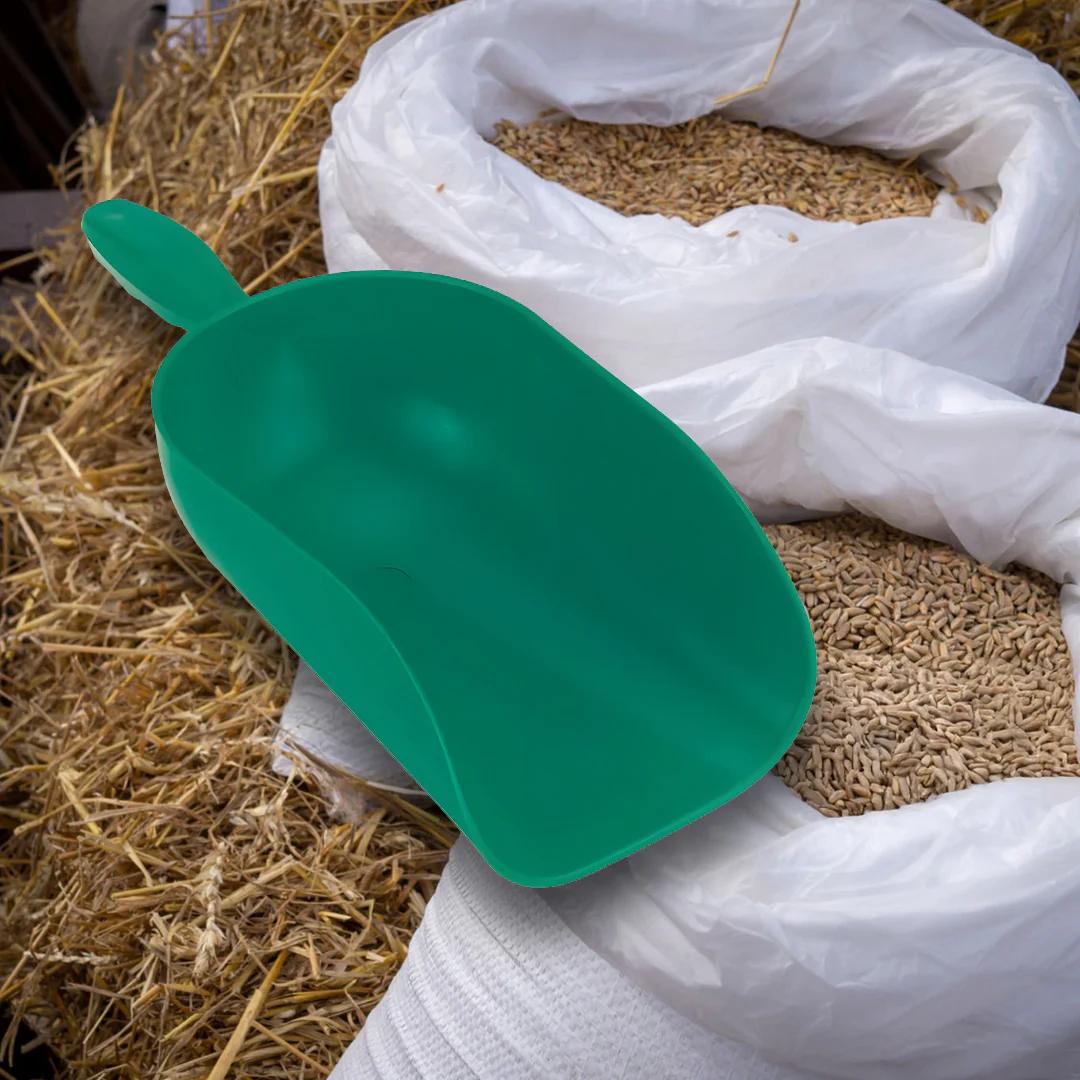 Műanyag takarmánylapát 0.5–2Kg