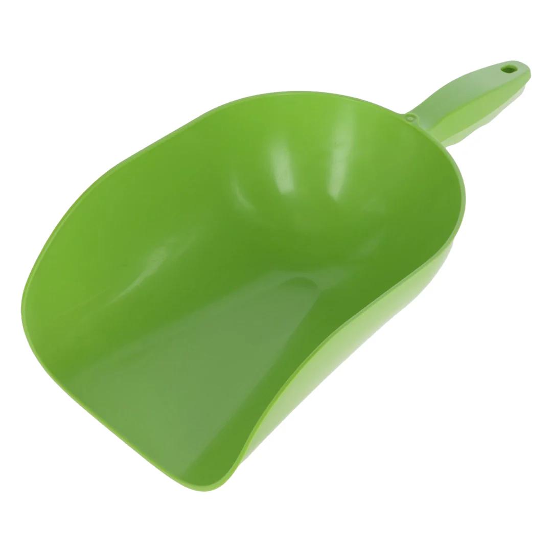 Műanyag takarmánylapát